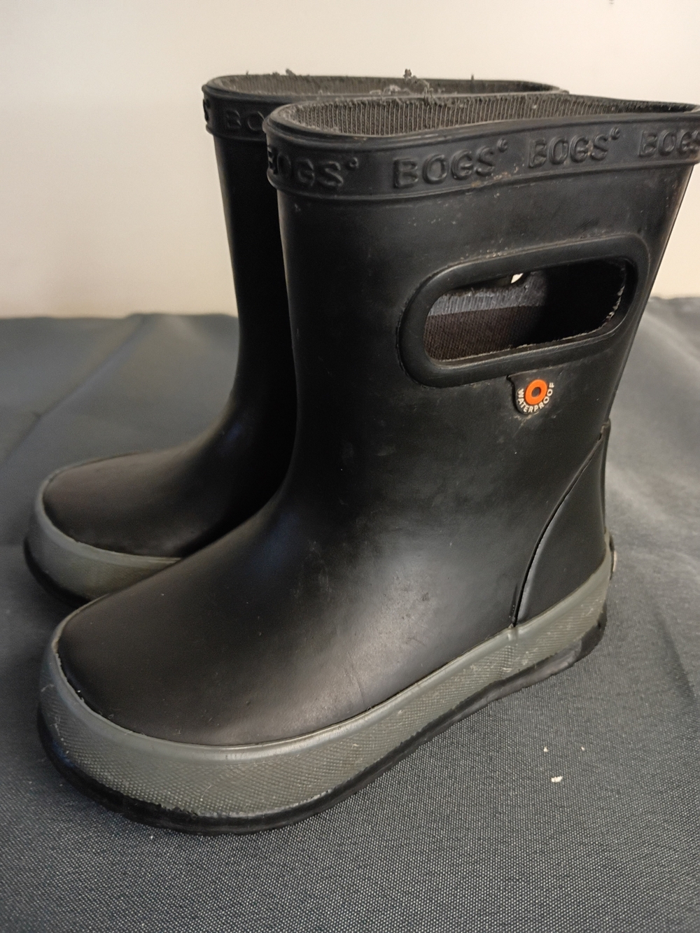 Bogs Kids Black and Gray Waterproof Pull-On Rain Boots